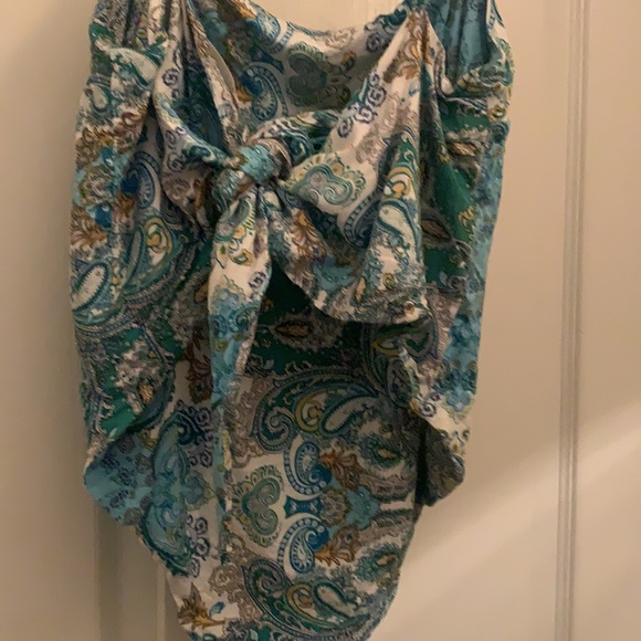 Top - Picture 2 of 2